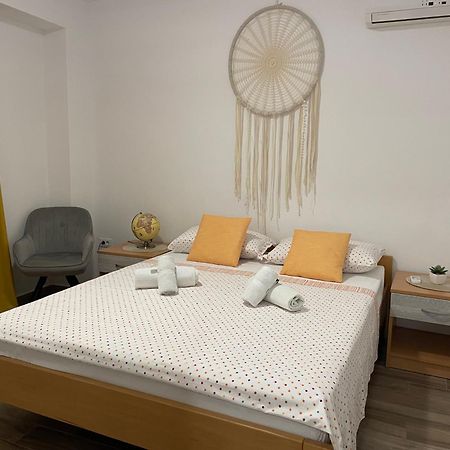 Apartmani Danica Nerezine Buitenkant foto