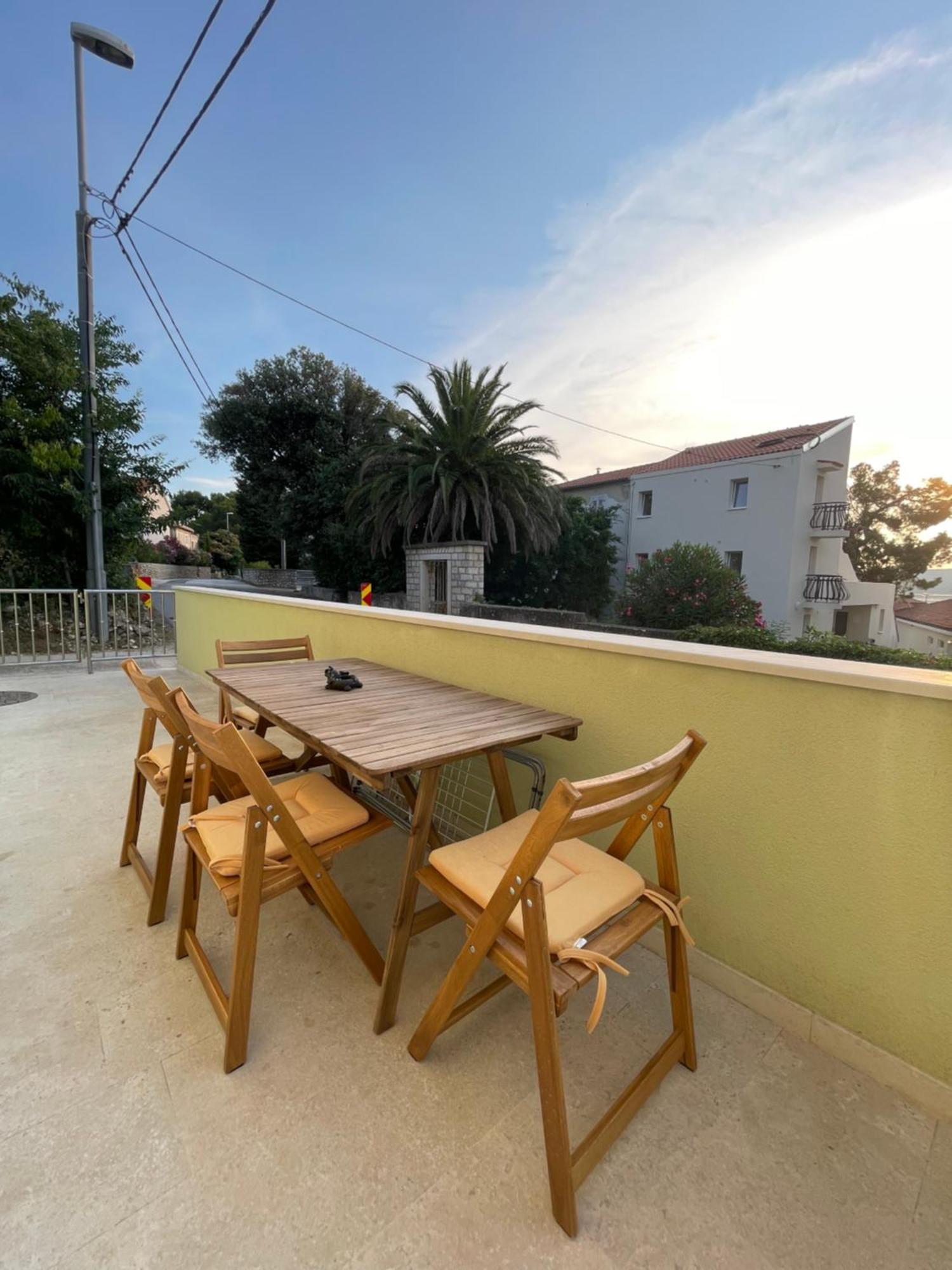 Apartmani Danica Nerezine Buitenkant foto
