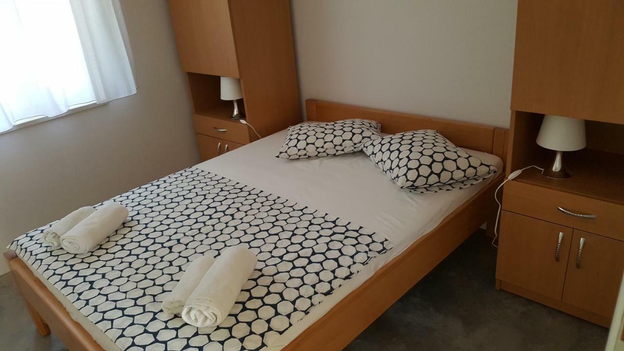 Apartmani Danica Nerezine Buitenkant foto