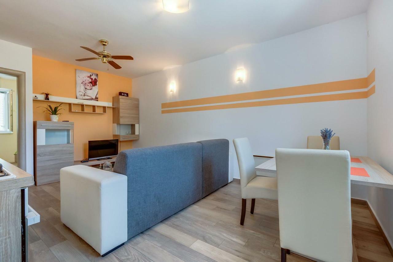 Apartmani Danica Nerezine Buitenkant foto
