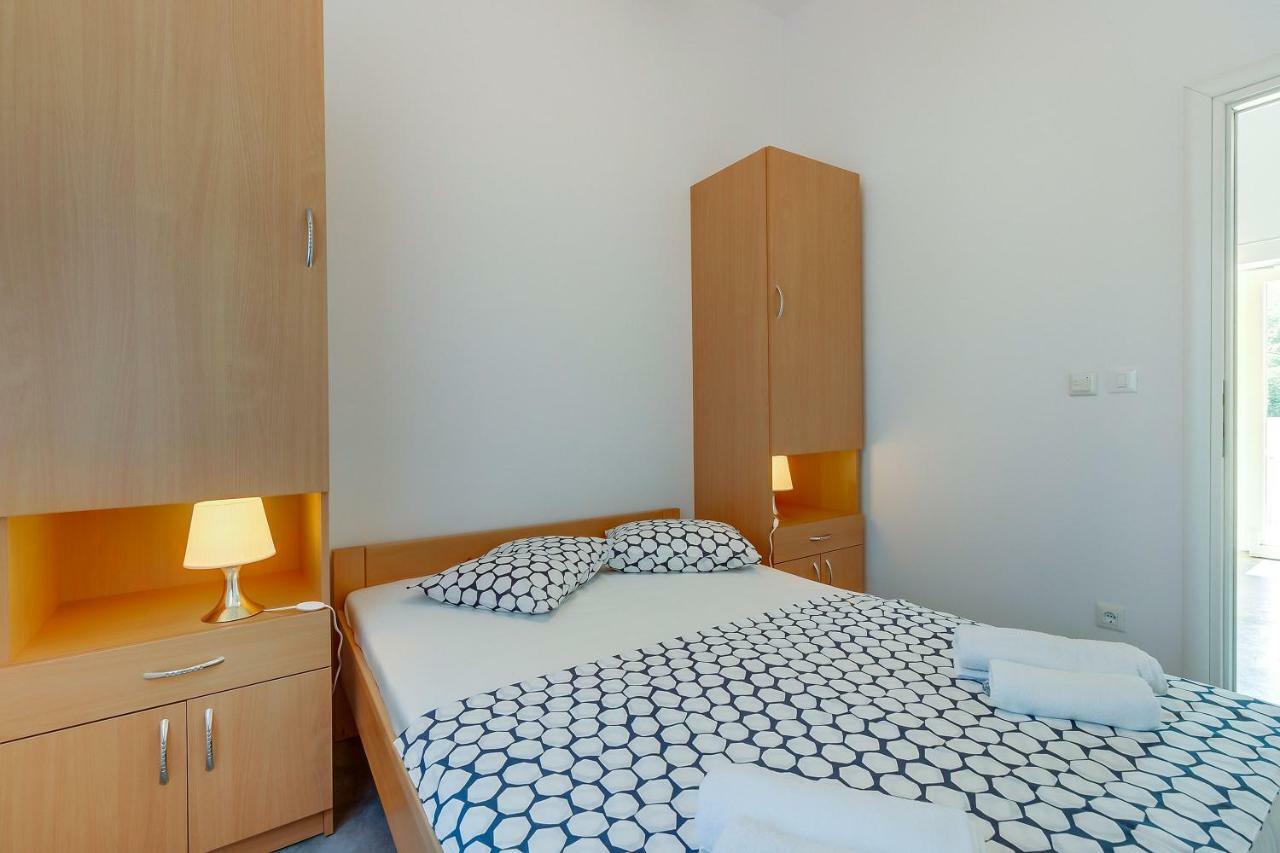 Apartmani Danica Nerezine Buitenkant foto