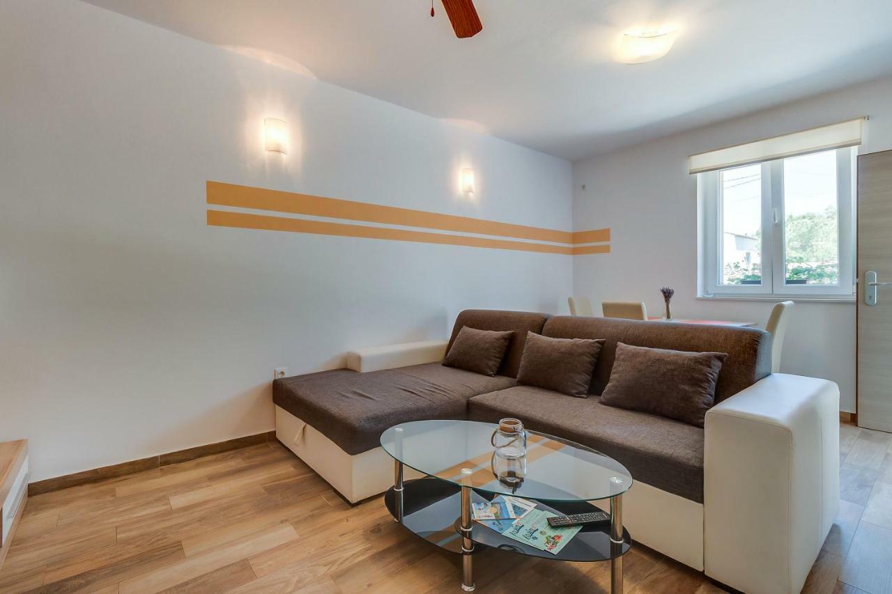 Apartmani Danica Nerezine Buitenkant foto