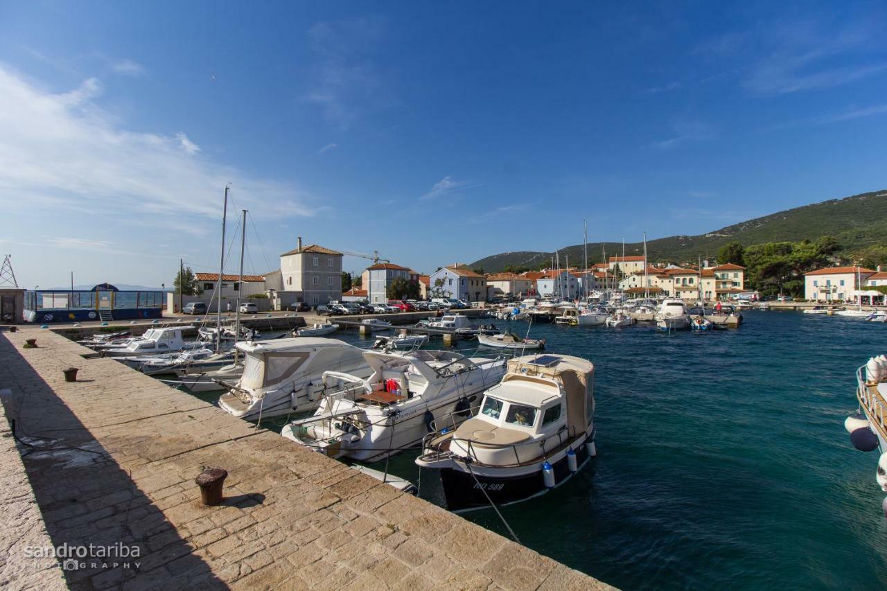 Apartmani Danica Nerezine Buitenkant foto